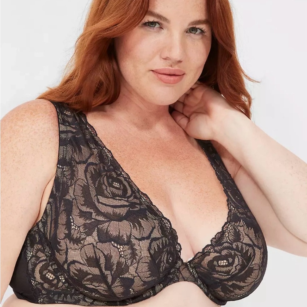 CACIQUE NWT Size 42C Black Lace Unlined Plunge Bra Underwire Sexy Low Cut